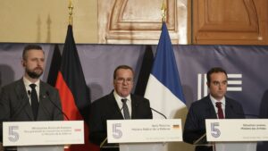 European defense ministers show united front in support for Ukraine