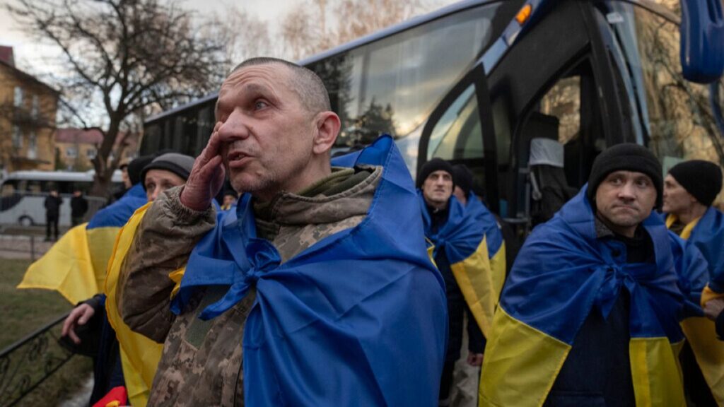 Russia and Ukraine swap hundreds of prisoners of war