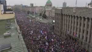 Over 100,000 people participate in anti-corruption rally in Belgrade