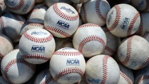 Kansas baseball team ties NCAA record with 5 straight home runs in 29-1 victory over Minnesota