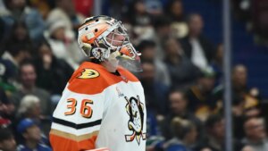 Ducks’ goalie John Gibson goes behind the back for insane save of the year candidate