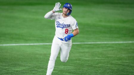 Dodgers complete Tokyo Series sweep with win over Cubs behind Kike Hernandez’s big day