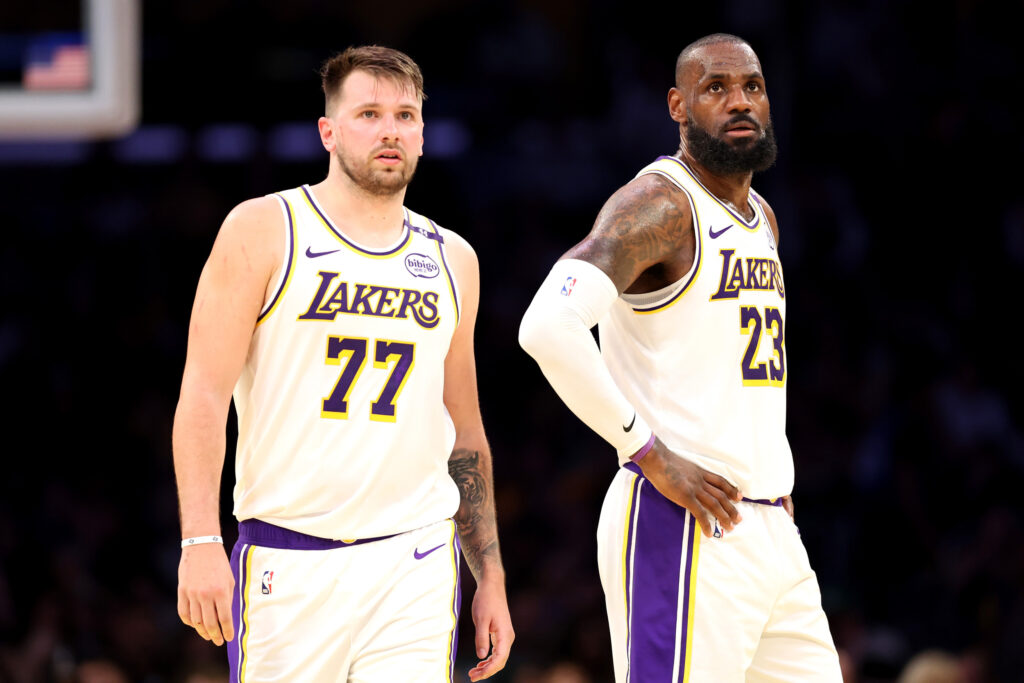 Lakers Reveal Injury Status of LeBron James, Luka Doncic vs Bulls