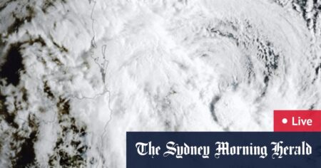 Brisbane, Gold Coast BoM category 2 alert issued; NSW schools, supermarkets close; NSW flood alert issued; Ballina, Tweed Heads, Pottsville, Hastings Point, South Golden Beach evacuation orders issued