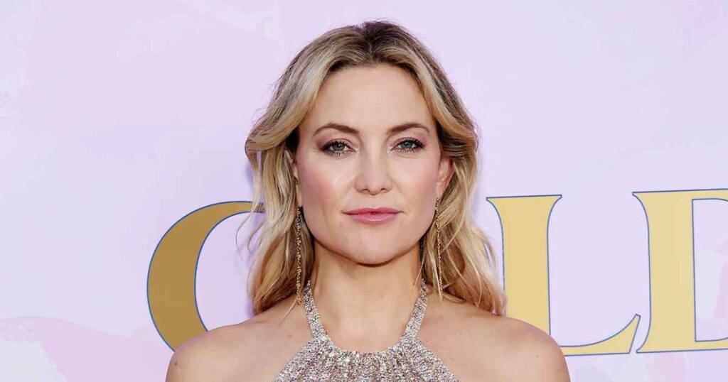 Kate Hudson’s Dress Pops Open at ‘Running Point’ Screening — and Is Fixed by  Justin Theroux