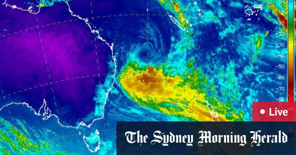 Category 2 storm tracking towards south-east Queensland, northern NSW; sandbags issued for Brisbane residents; BoM warning issued