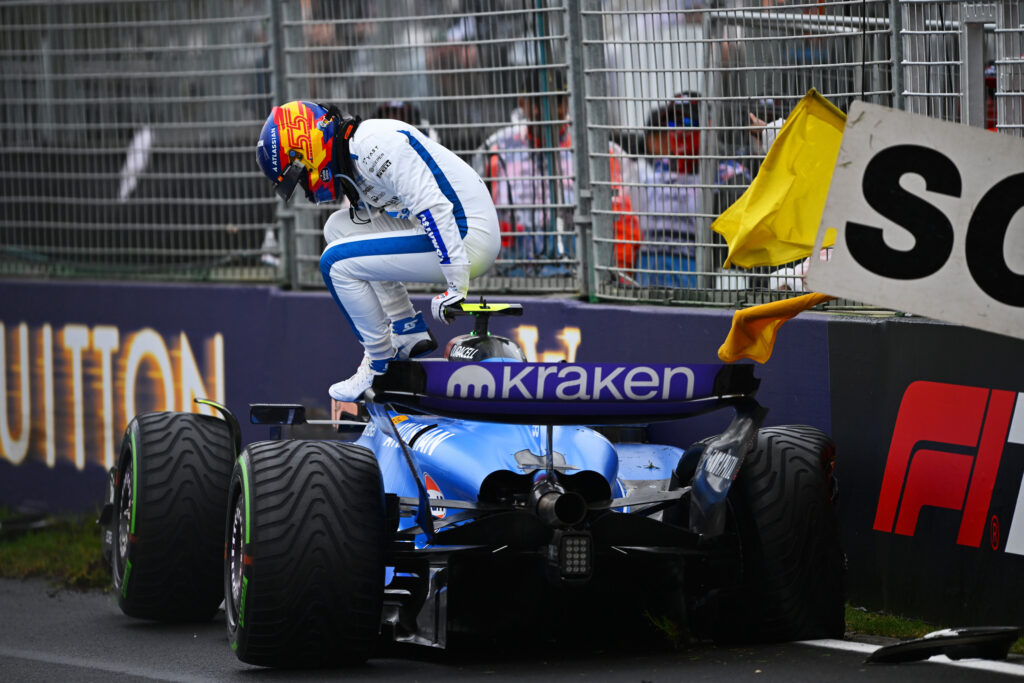 Carlos Sainz Reflects on Challenges of Switching F1 Teams: ‘Can’t Be Too Hard on Yourself’