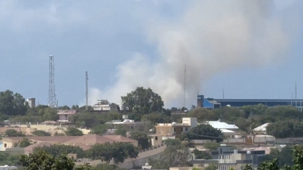 Video: Blast near Somalia president’s residence as official convoy passes