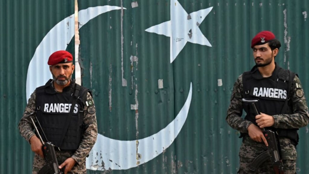 Bomb blast kills four in southwest Pakistan: Officials