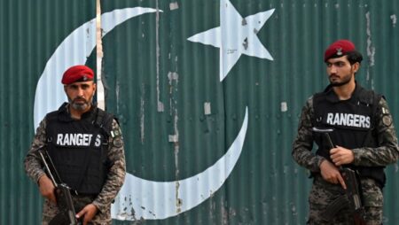 Bomb blast kills four in southwest Pakistan: Officials
