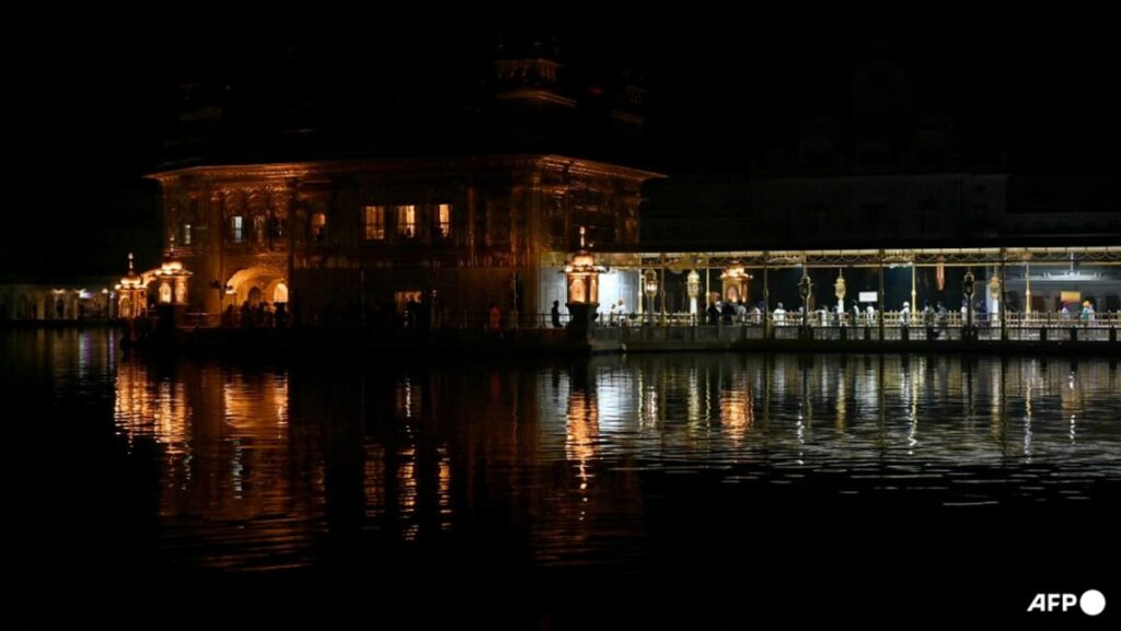 Blasts rock Indian Kashmir, Amritsar as conflict with Pakistan escalates