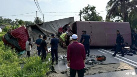 Malaysian road accident kills nine paramilitaries