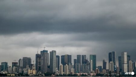 India’s monsoon lashes Mumbai as rains arrive early