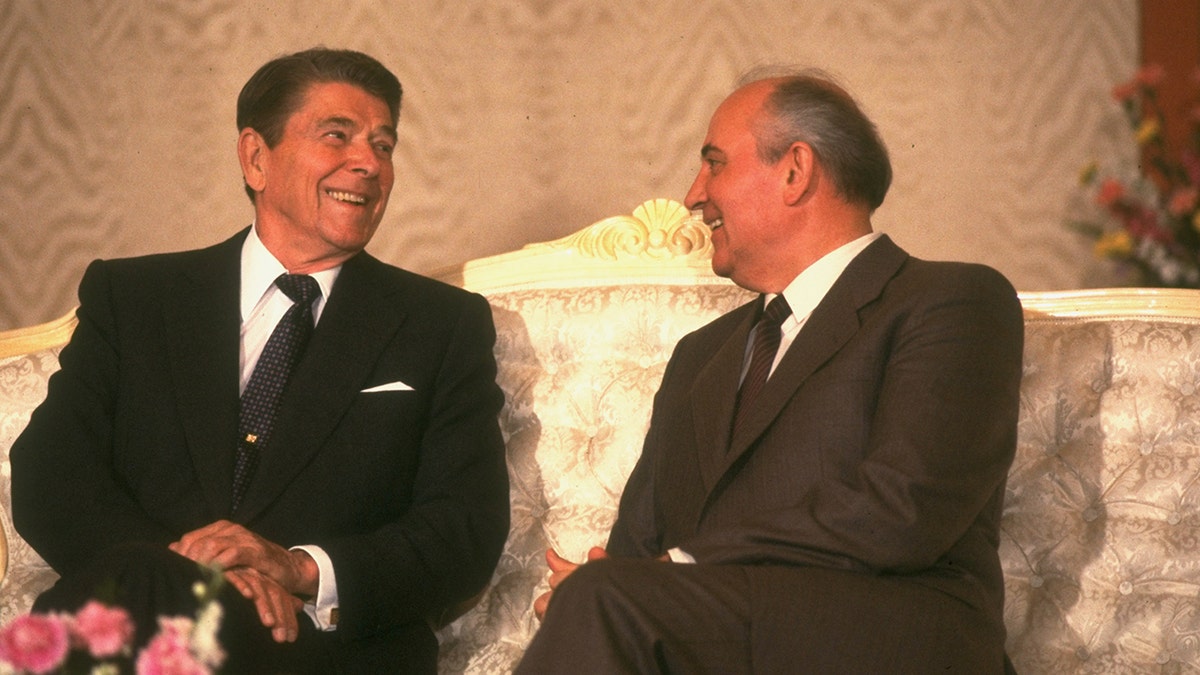 President Ronald Reagan and Soviet leader Mikhail Gorbachev