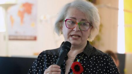 Russian journalist escapes to Paris, condemns Putin’s media crackdown