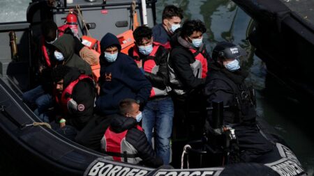 UK government sets out new policies to ‘significantly’ cut immigration