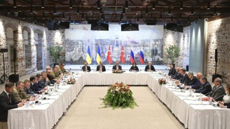 Russia-Ukraine peace talks end with deal to swap POWs