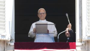 Pope prays for Chinese Catholics to be in communion with Rome
