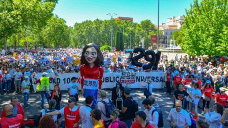 Tens of thousands protest in Madrid against healthcare privatisation