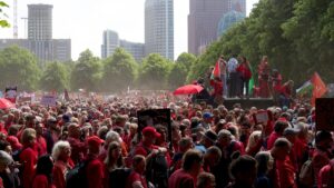 Tens of thousands in The Hague demand government action on Gaza war