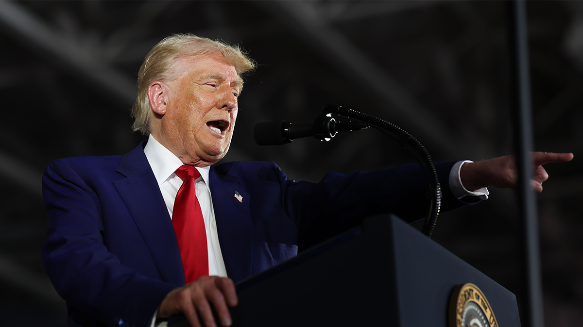 Donald Trump pointing