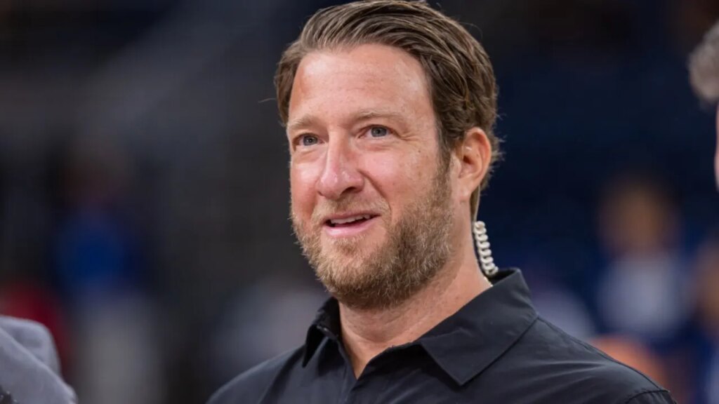 Dave Portnoy receives praise for handling of antisemitic incident at Barstool bar