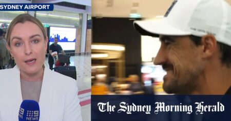 Australian cricketers return home from India