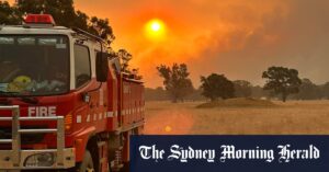 Country firefighters in Victoria refuse to work over proposed state government fire levy