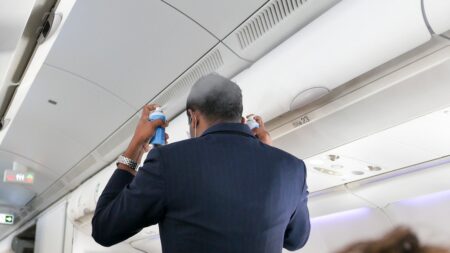 Flight passengers call out ‘nasty cologne’ wearer, plus astronaut makes burger in space