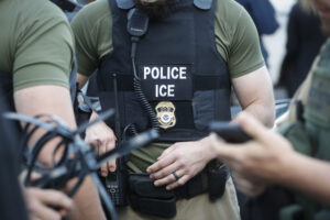 ICE Arrests Multiple Migrants Outside Arizona Court: ‘Mayhem’