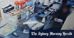Deli worker threatened with sword during hold-up