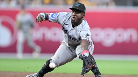 Marlins rookie Ronny Simon leaves in tears after being pulled following 3-error performance: ‘It happens’