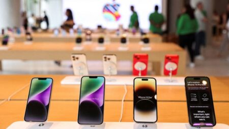 Trump says he urged Apple to manufacture in US not India