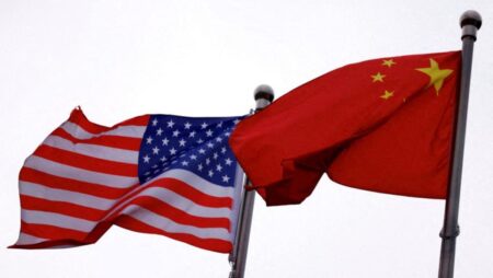 US and China meet in bid to ‘de-escalate’ trade war