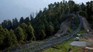 Pakistan, India agree to withdraw troops by end May: Security official