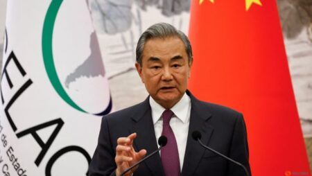China’s foreign minister meets acting Afghan counterpart