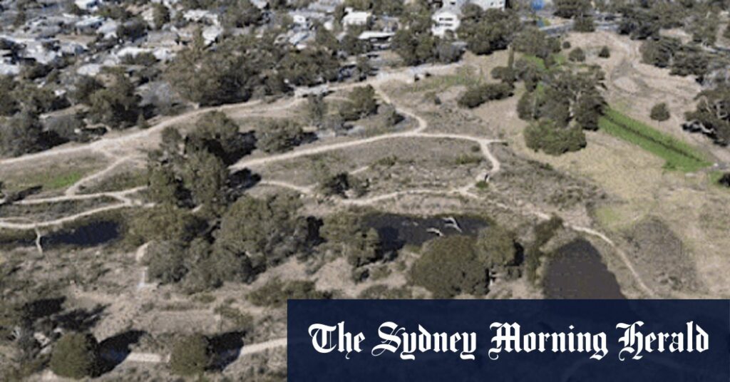 Bayside council and local environmentalists battle over new wetlands on site of former Elsternwick Golf Course