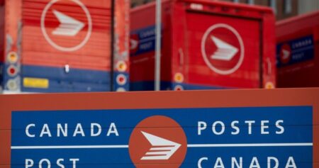 Canada Post, union may be heading back to bargaining table