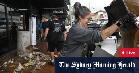 Taree, Mid North Coast SES evacuation orders, emergency warnings continue; Warragamba, Nepean dams may spill; Sydney weather set to worsen