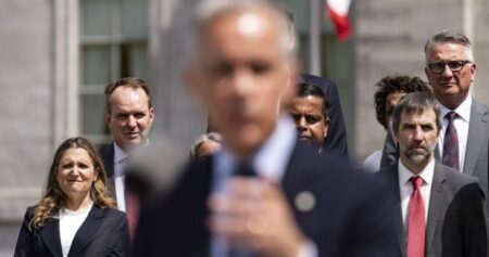 Liberal caucus to consider process for removing an unpopular party leader