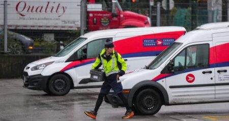 Canada Post strike: Union reviewing latest offer amid overtime ban