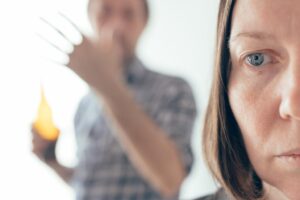 Dear Abby: It’s been a decade — should I forgive my abusive husband?