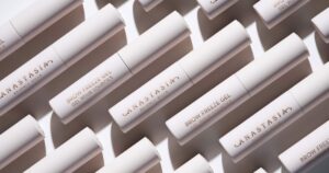This Award-Winning ‘Freeze’ Gel Is the Secret to Sleek, Laminated-Looking Brows for Under 