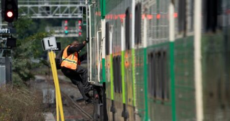 Metrolinx partnership to offer ‘faster, more frequent’ train service ends 2 decades early
