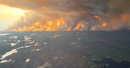 No rain forecast as crews battle Flin Flon wildfire