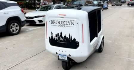 Driverless delivery vehicles set to hit Toronto streets this spring