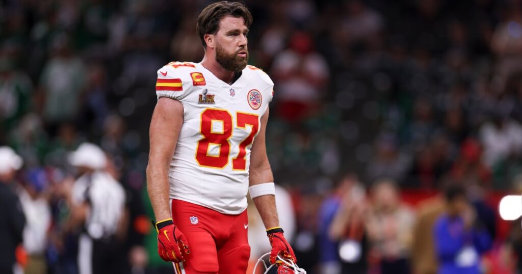Inside Travis Kelce’s  Million Florida Hideaway Where He’s In NFL Training Mode