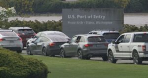 U.S. immigration lawyer says he’s never seen additional checkpoint at B.C. border