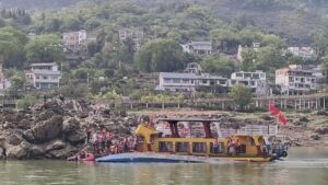 Three dead, 60 hurt as China boats capsize: Xinhua