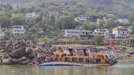 Three dead, 60 hurt as China boats capsize: Xinhua